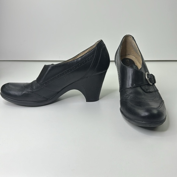 Naturalizer Black Leather ankle bootie shoe - Picture 3 of 11